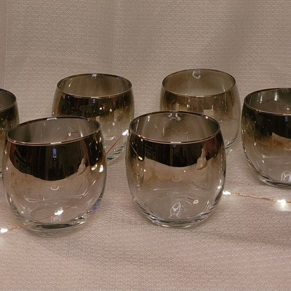 Dorothy Thorpe Other - Dorothy Thorpe Silver Fade Ombre Roly Poly Cocktail Glasses